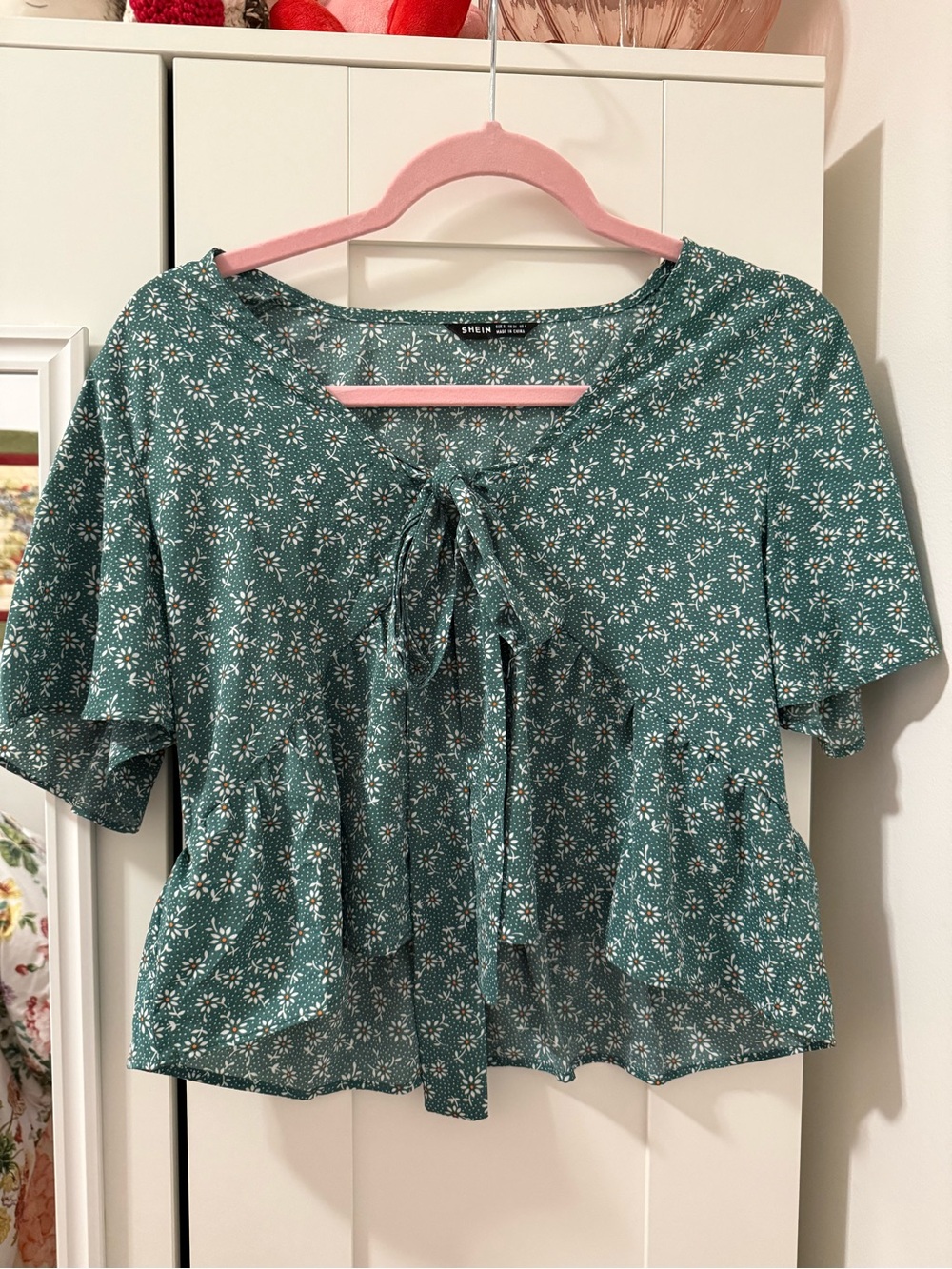 SHEIN Green Floral Tie-Neck Peplum Blouse